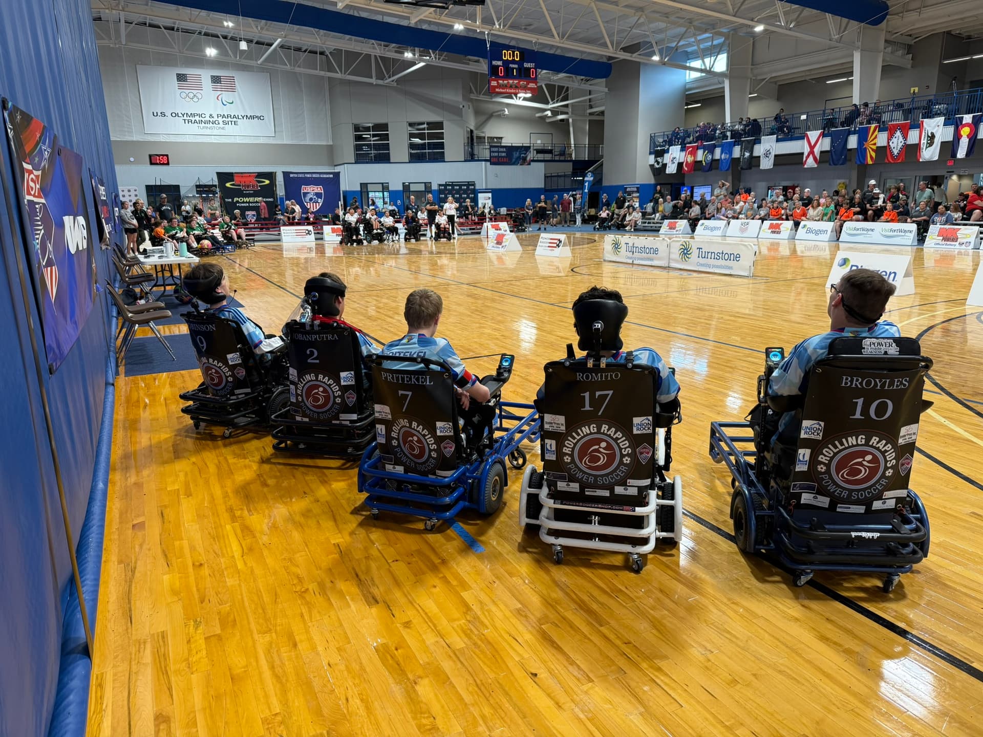 Colorado Rolling Rapids team on court